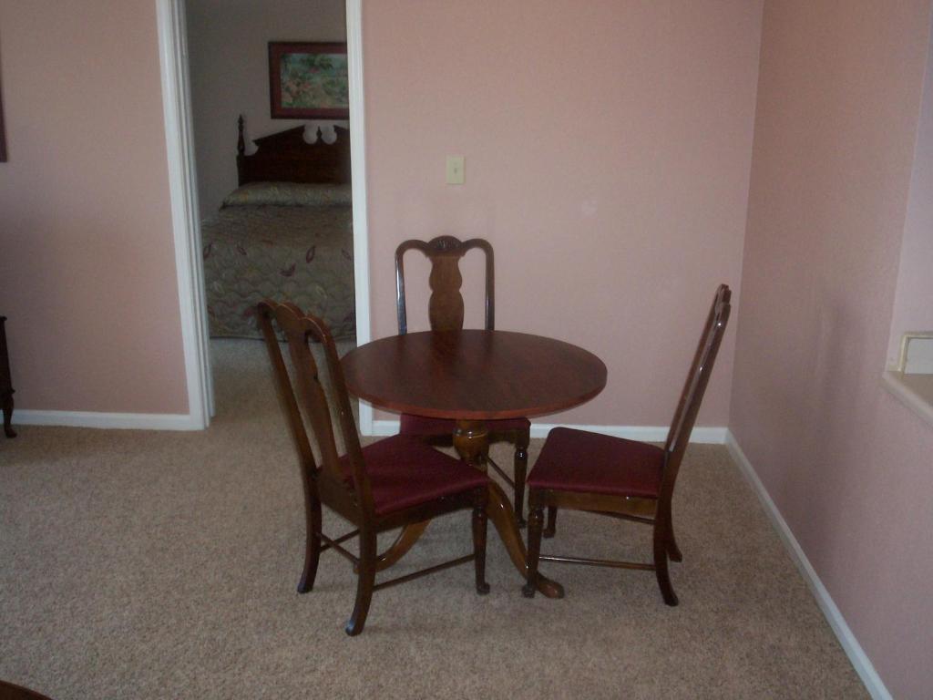 Rime Garden Inn & Suites Irondale Chambre photo
